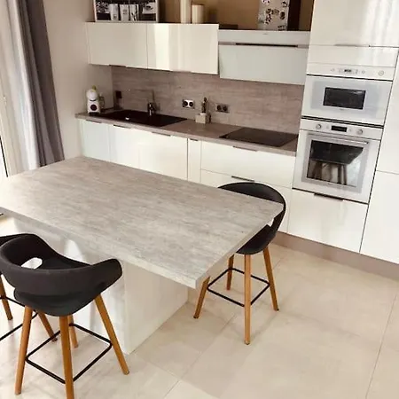 Maison Familiale Avec Veranda *